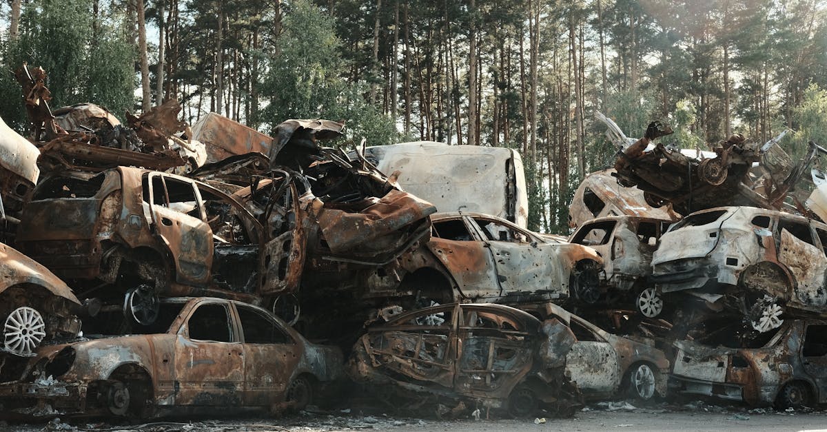 découvrez comment les réglementations environnementales influent sur l'assurance automobile, en analysant les changements de prix, les nouvelles exigences et les impacts durables sur le secteur.
